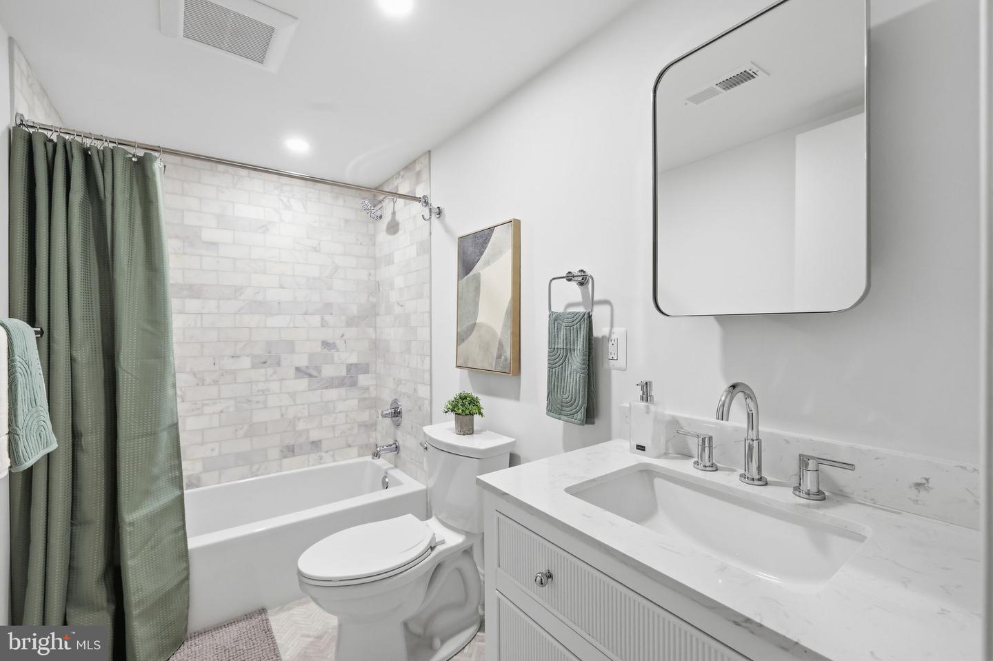 413 Hamilton St Nw Property Photo 36