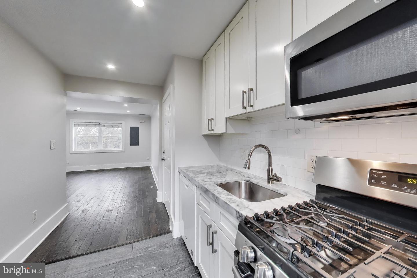5031 H ST SE #4 Property Photo 1