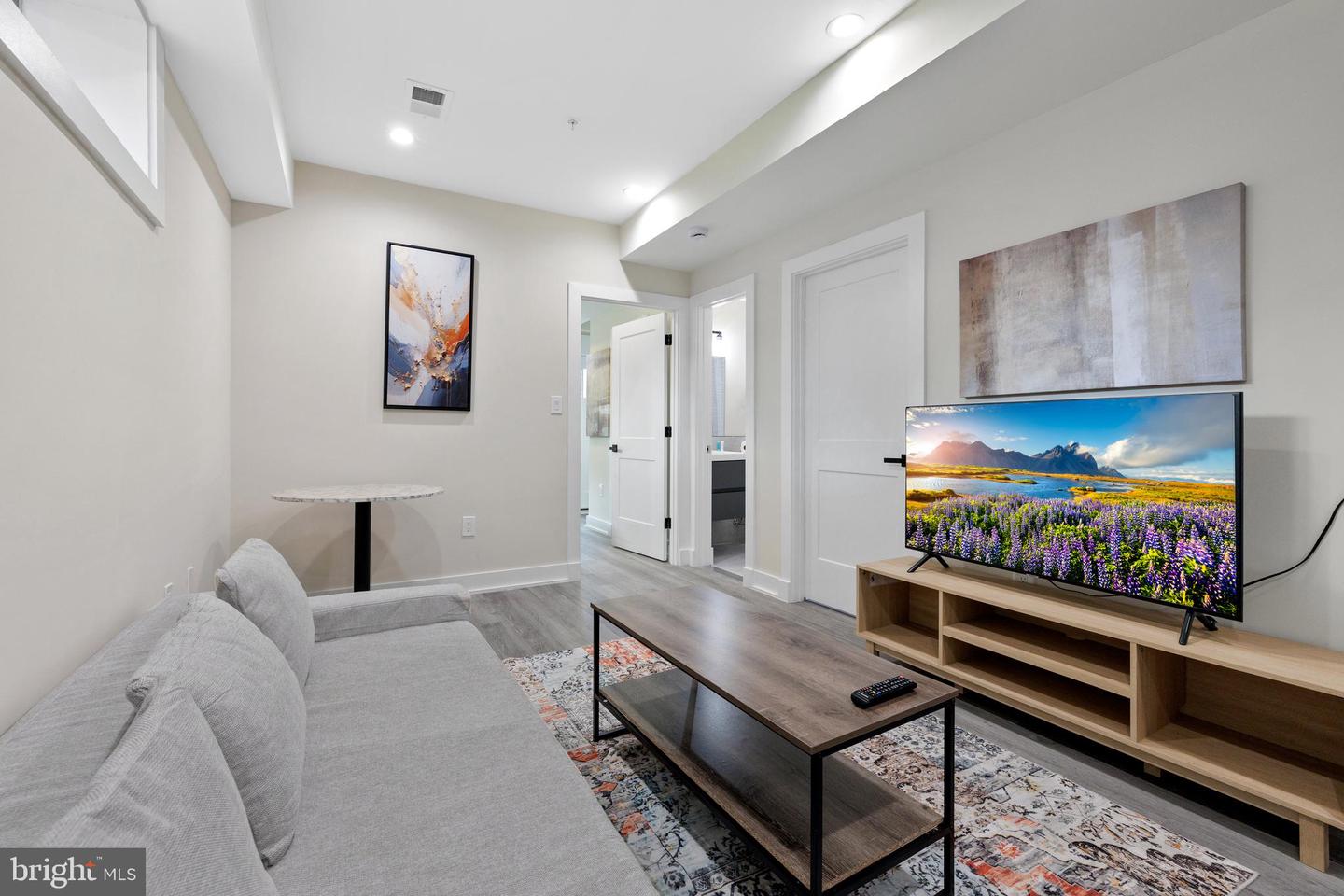 3517 14th St Nw #b01 Property Photo 7