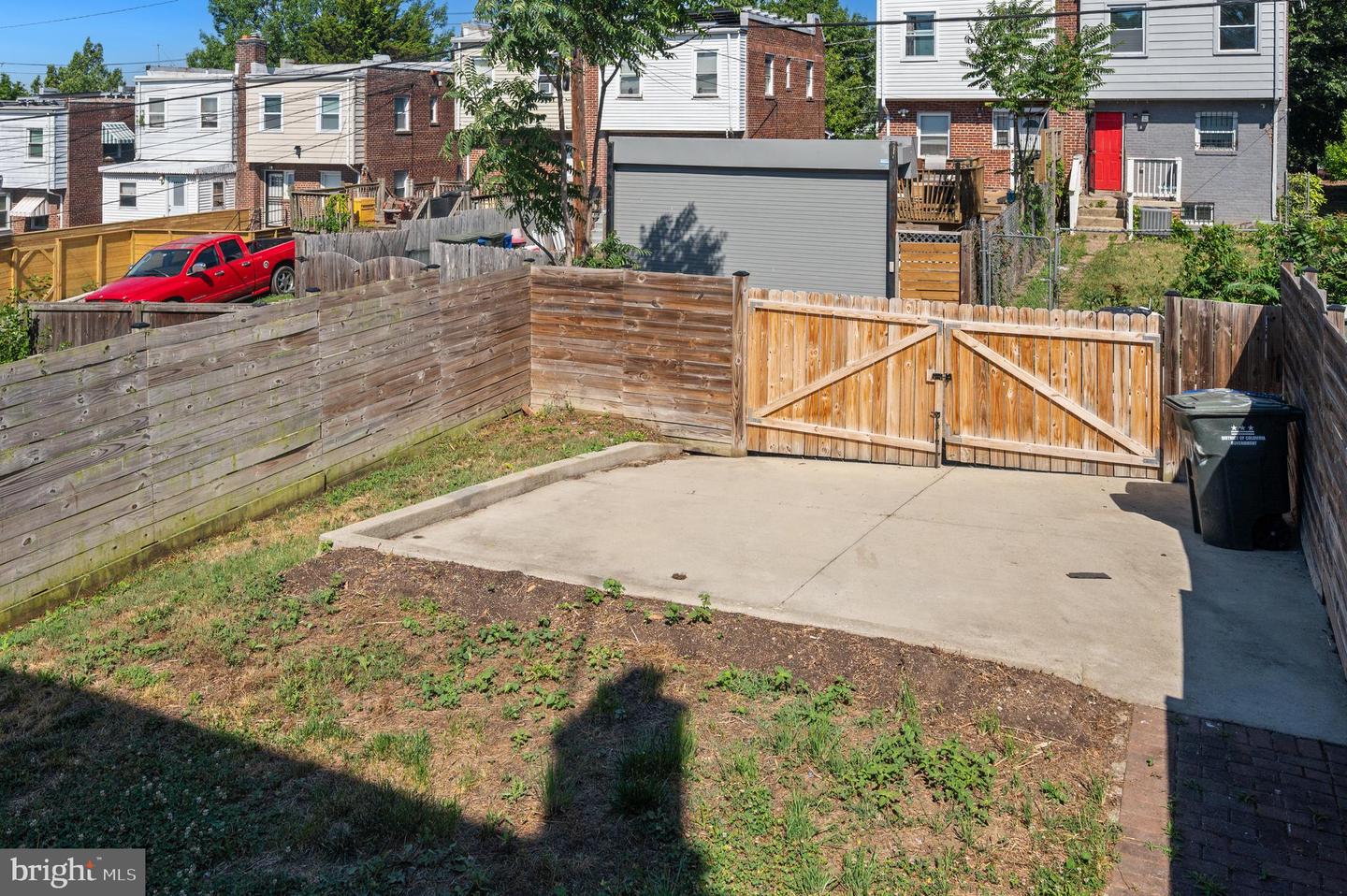 1900 Savannah Pl Se Property Photo 15
