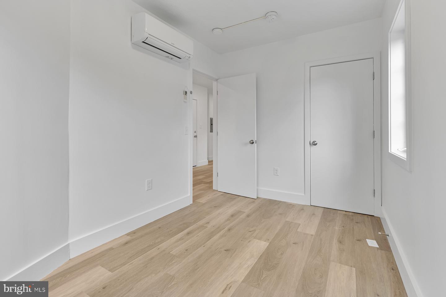 1353 Nicholson St Nw #1 Property Photo 10