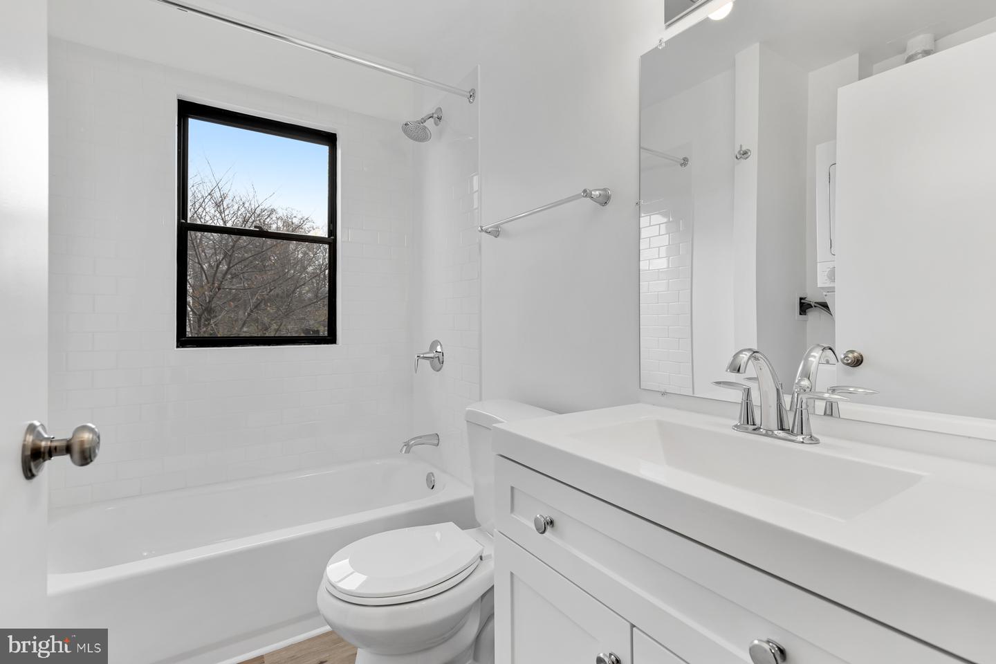 1353 Nicholson St Nw #1 Property Photo 12