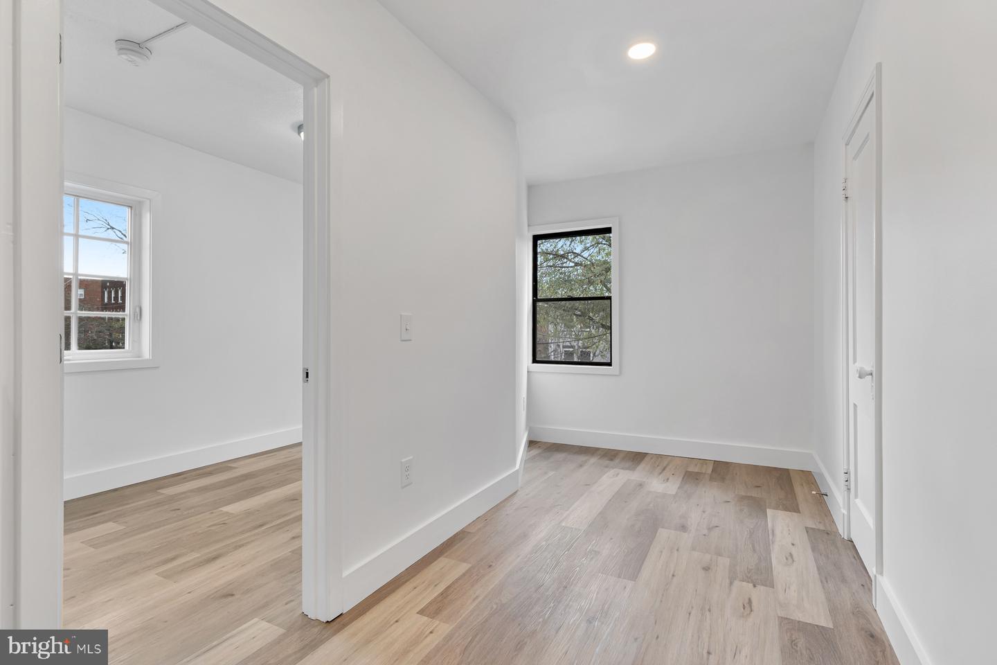1353 Nicholson St Nw #1 Property Photo 14