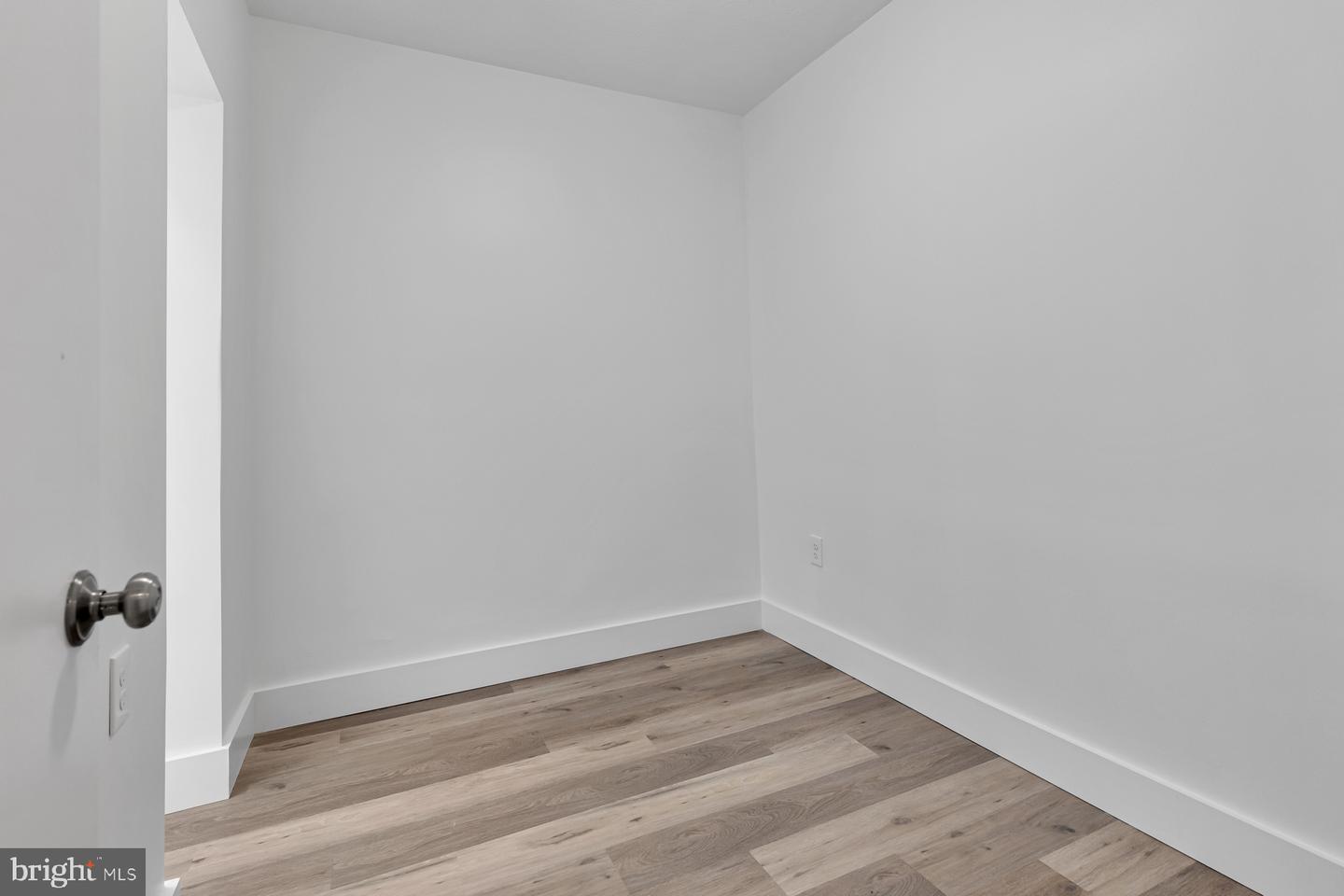 1353 Nicholson St Nw #1 Property Photo 17