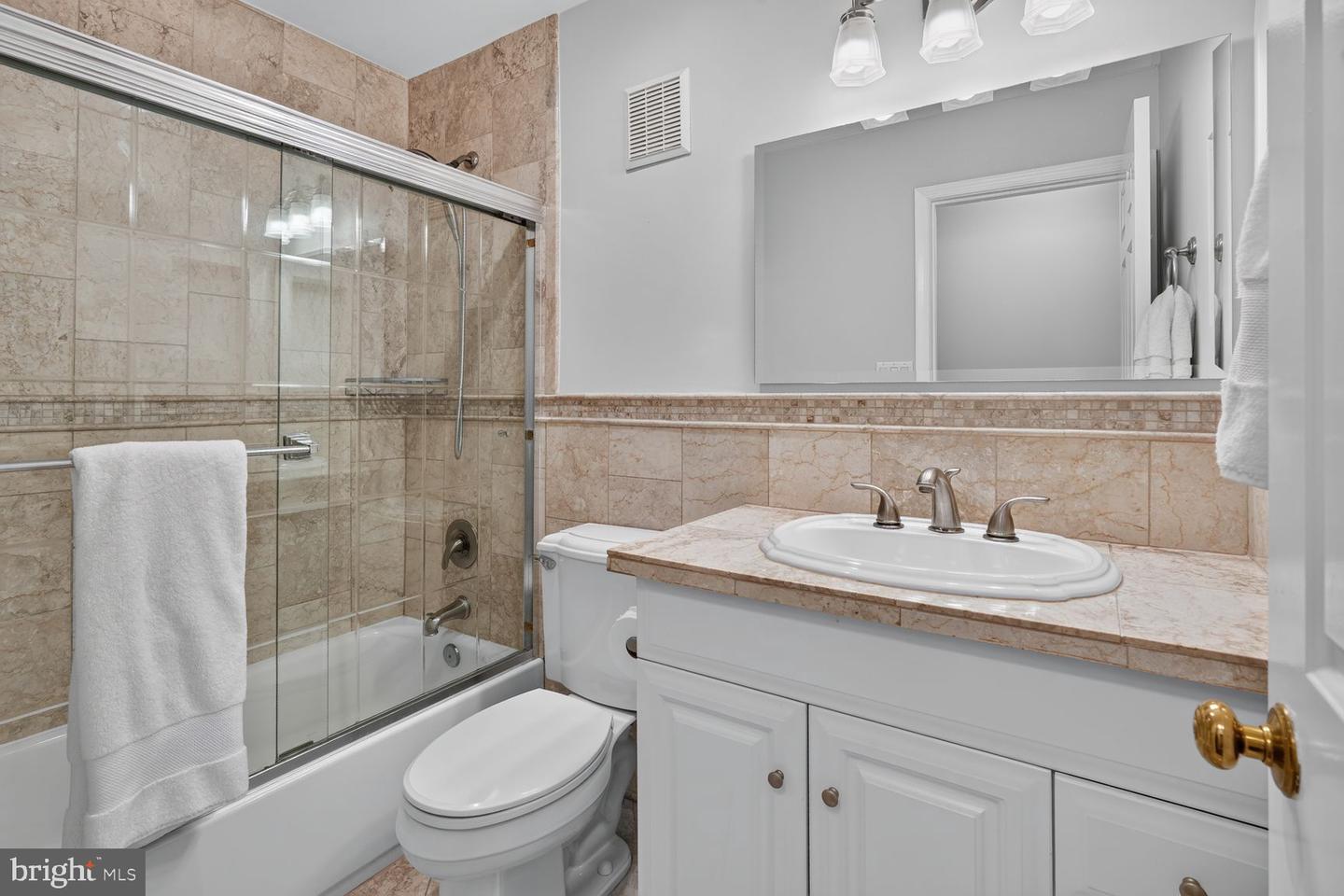 3271 Sutton Pl Nw #d Property Photo 17