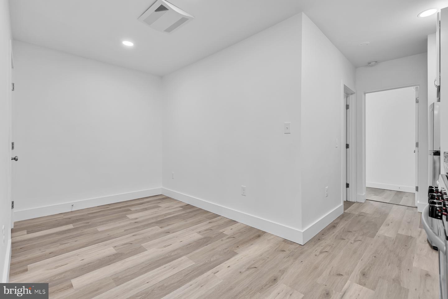 1353 Nicholson St Nw #4 Property Photo 17