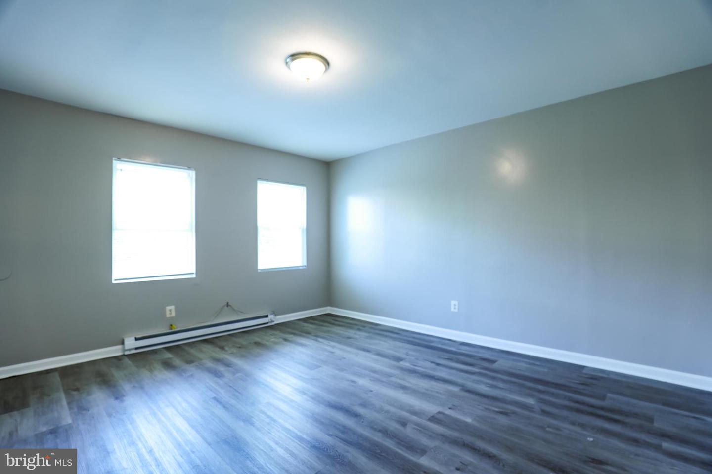 1633 E St Ne #3 Property Photo 6