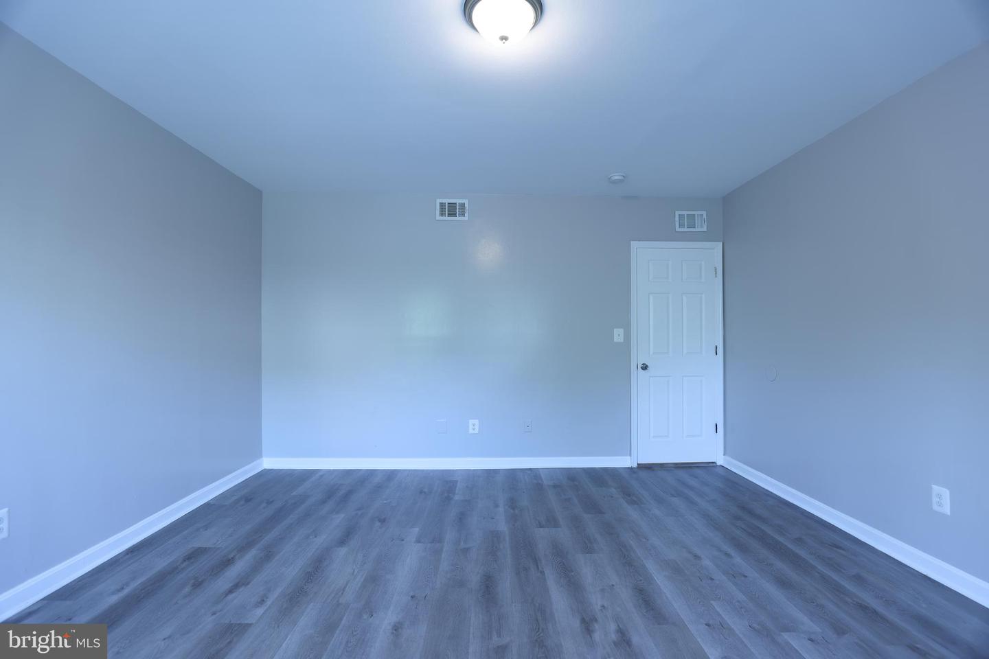 1633 E St Ne #3 Property Photo 8