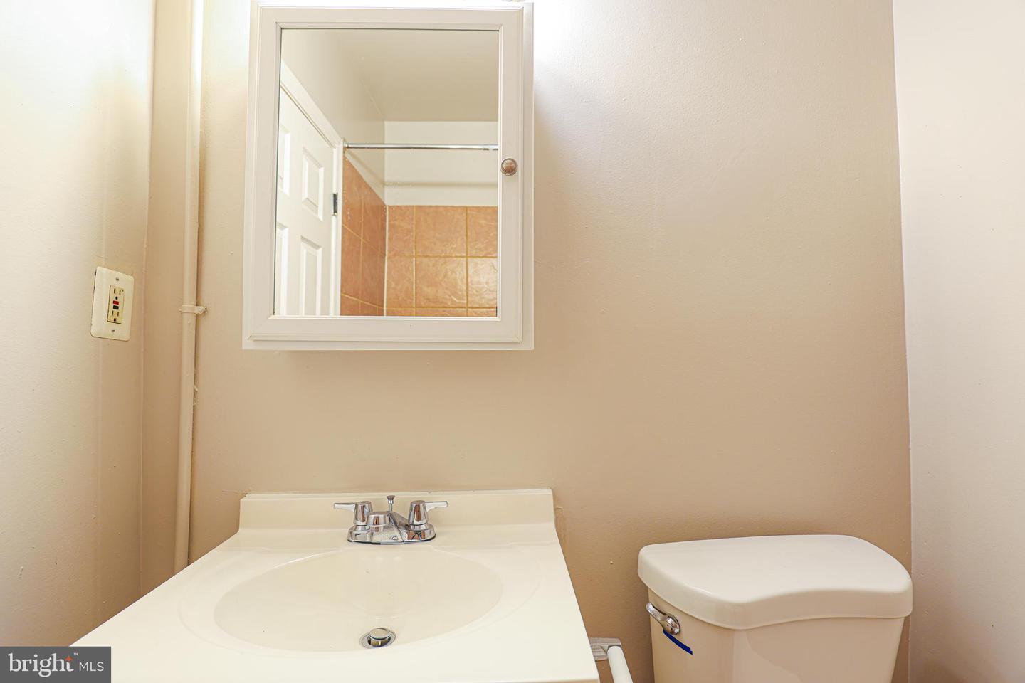 1633 E St Ne #3 Property Photo 18