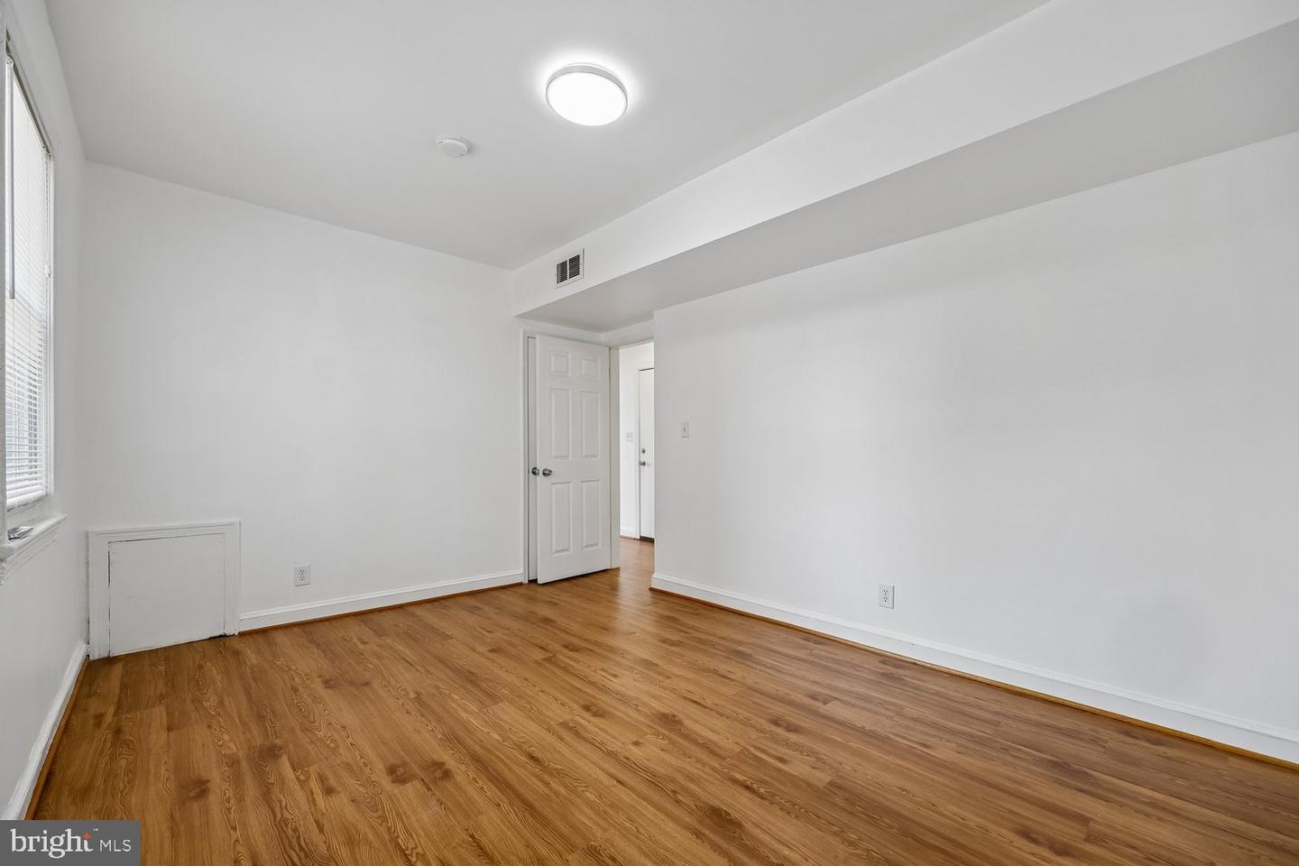 1904 3rd St Ne Property Photo 14