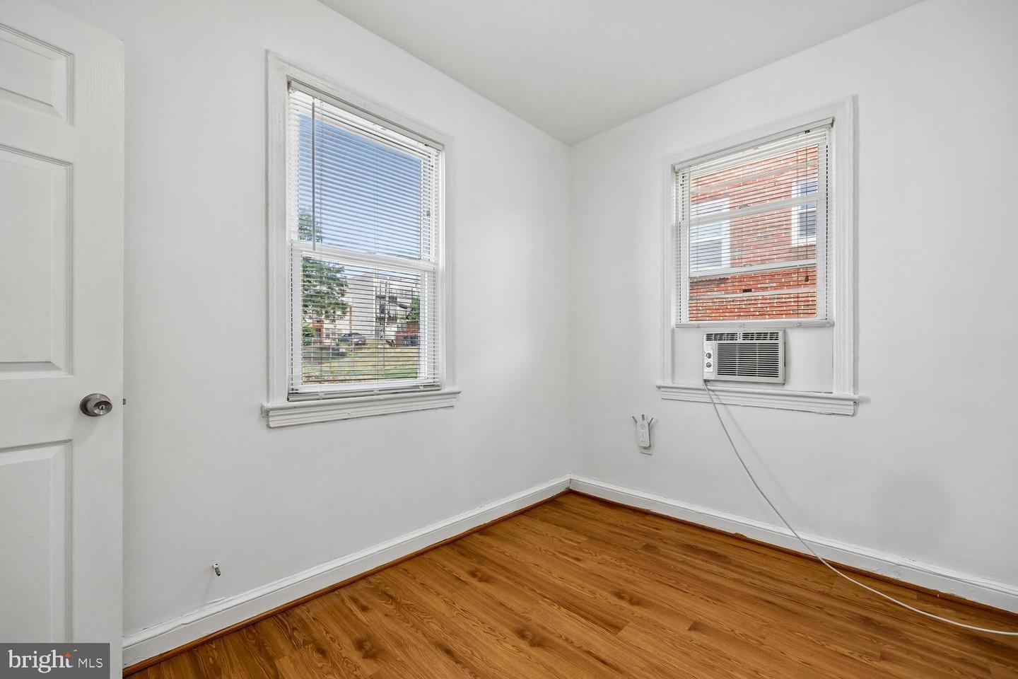 1904 3rd St Ne Property Photo 23