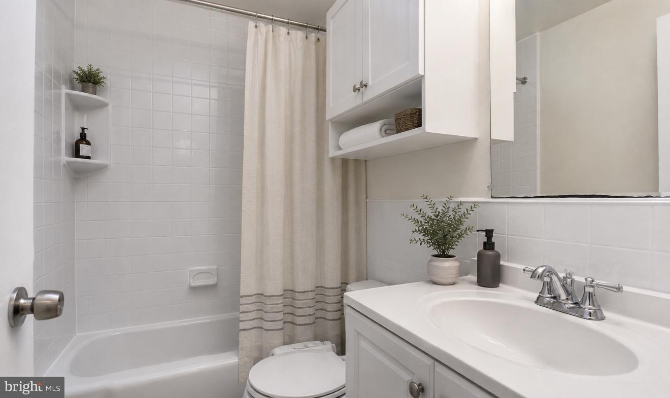 4000 Tunlaw Rd Nw #419 Property Photo 19