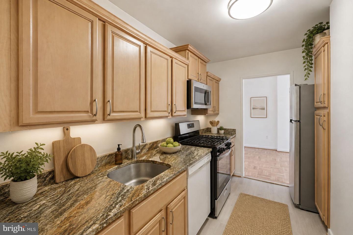 4000 Tunlaw Rd Nw #619 Property Photo 10