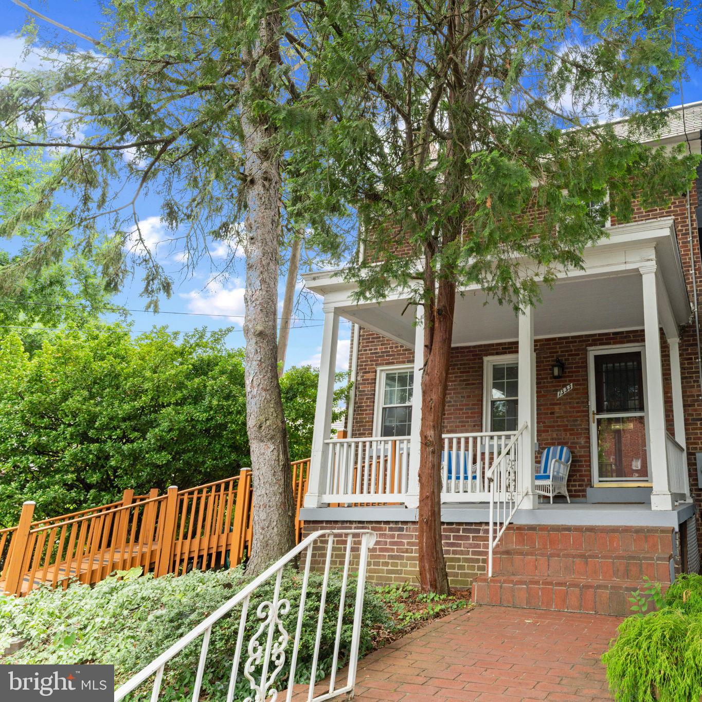 1333 Varnum St Ne Property Photo 2
