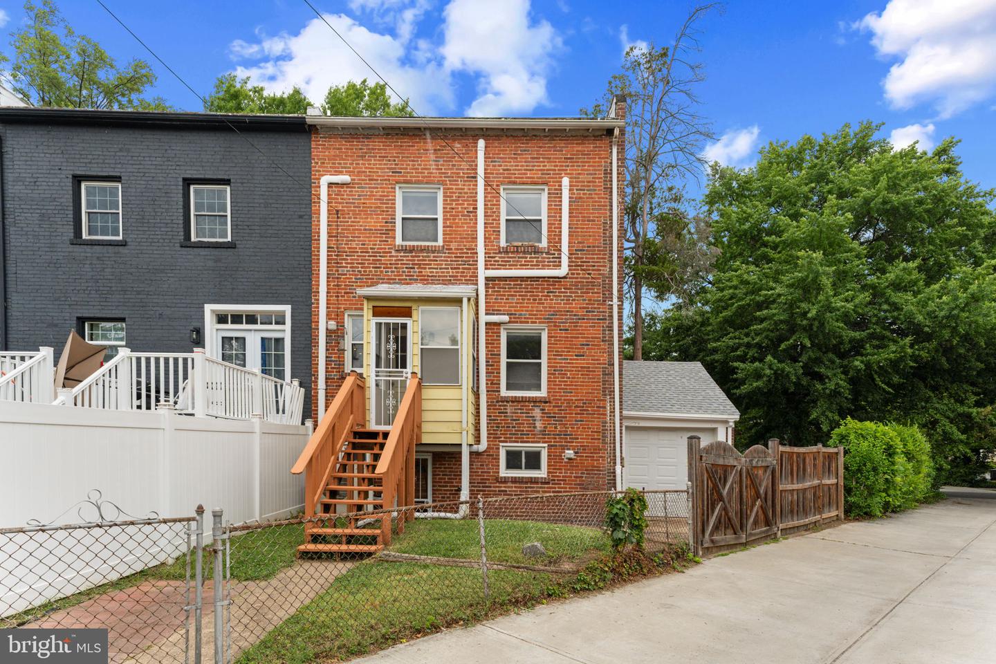 1333 Varnum St Ne Property Photo 32