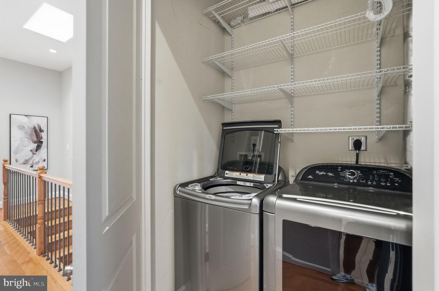 1110 6th St Ne #2 Property Photo 24