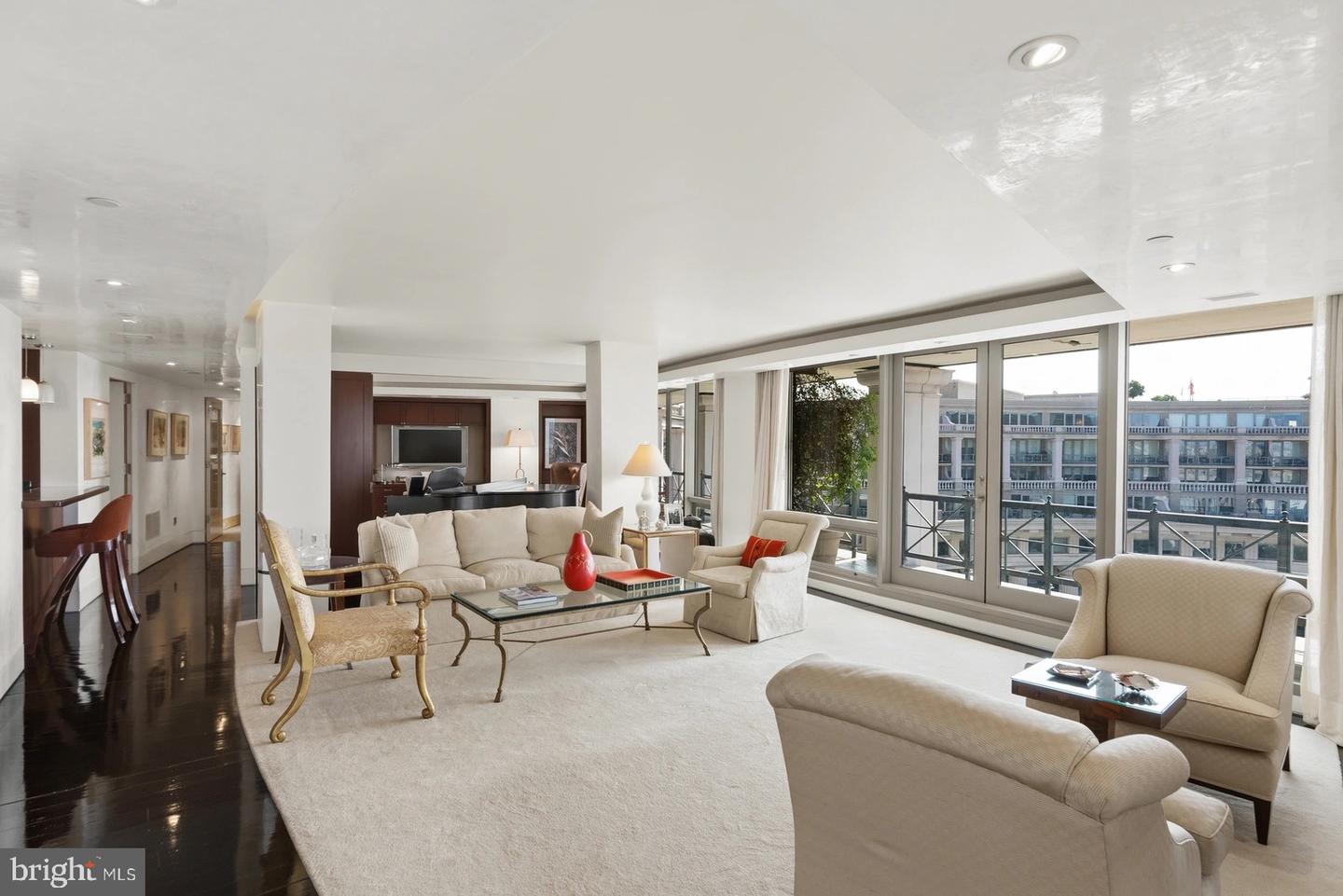 801 Pennsylvania Ave Nw #1218 Property Photo 11