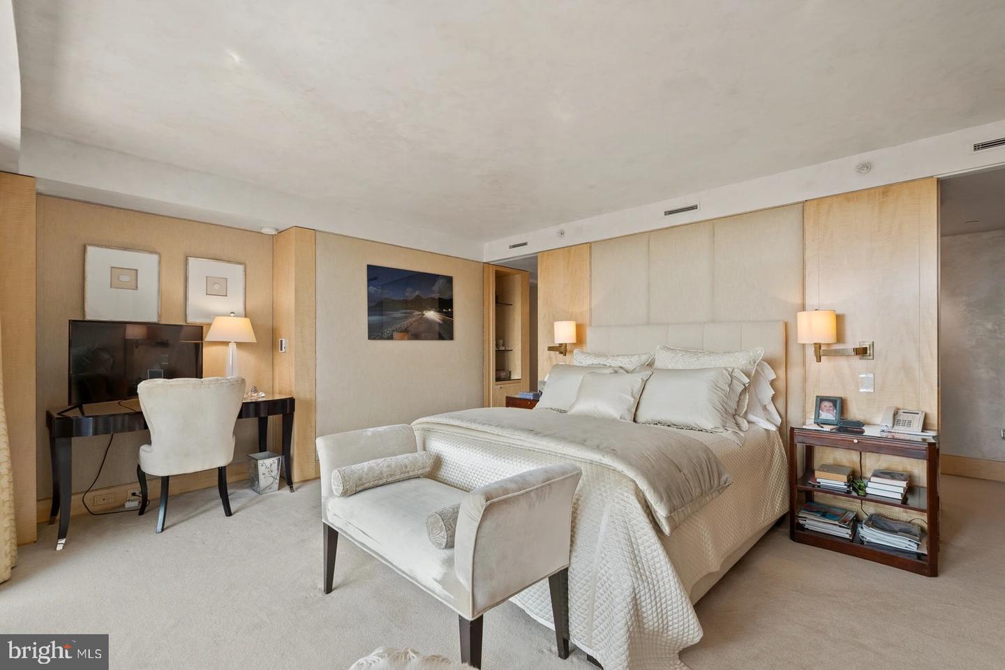 801 Pennsylvania Ave Nw #1218 Property Photo 25