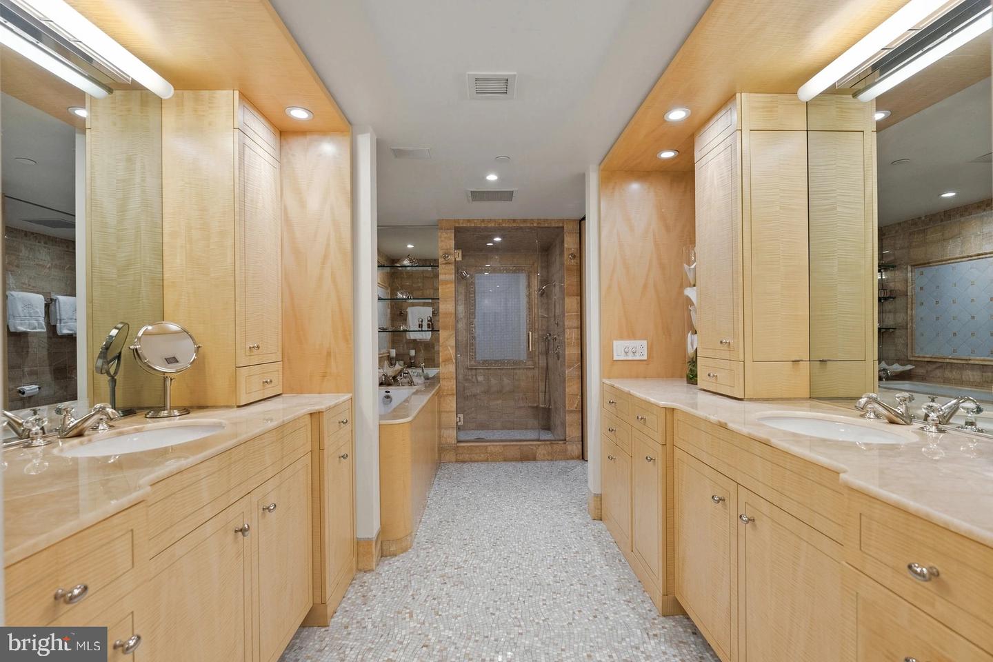 801 Pennsylvania Ave Nw #1218 Property Photo 28