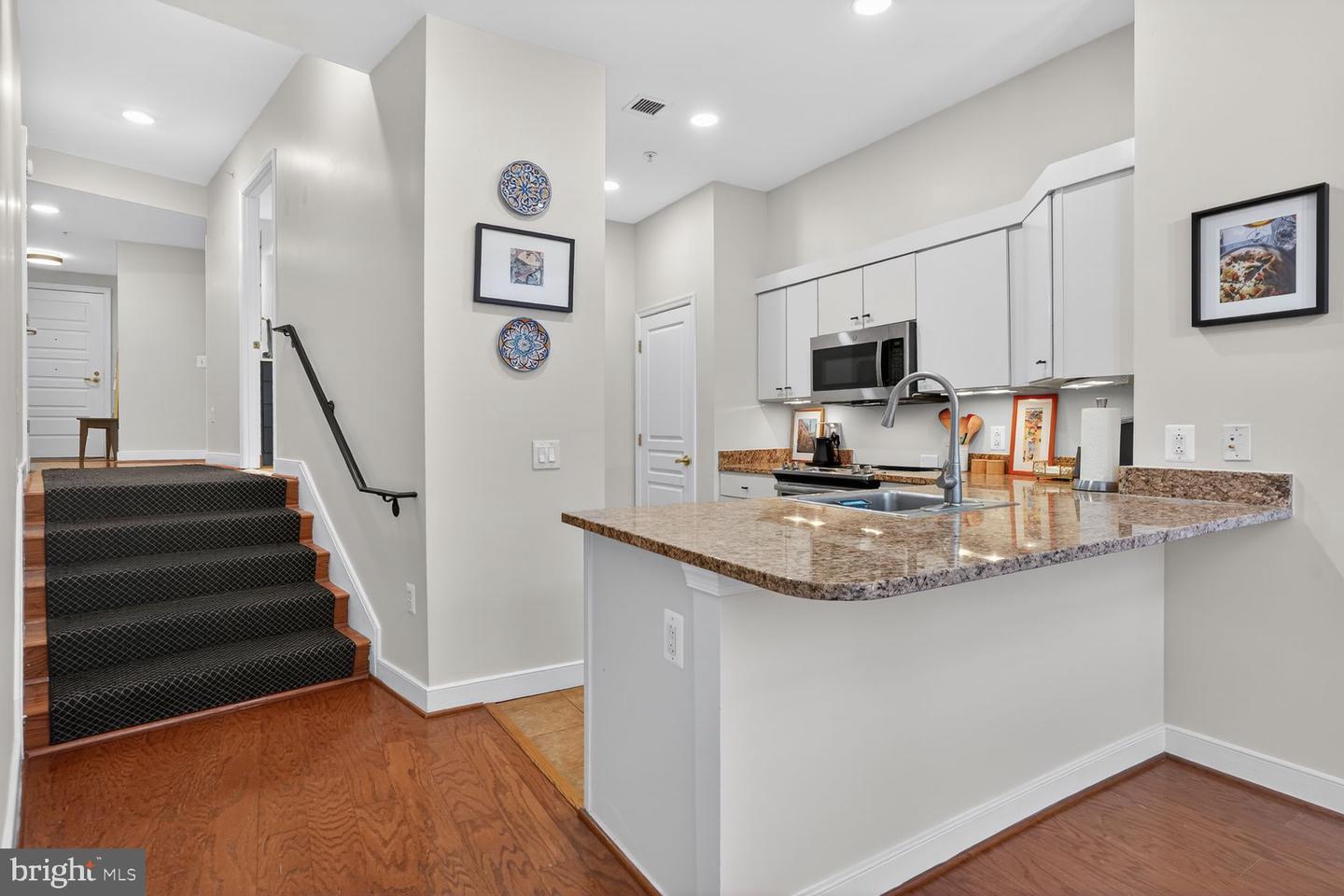 631 D St Nw #231 Property Photo 3