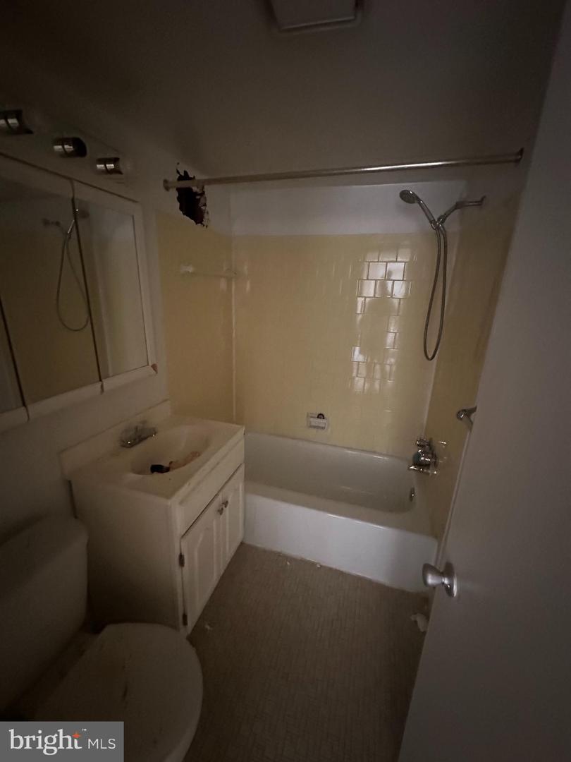 5230 North Capitol St Nw #204 Property Photo 11