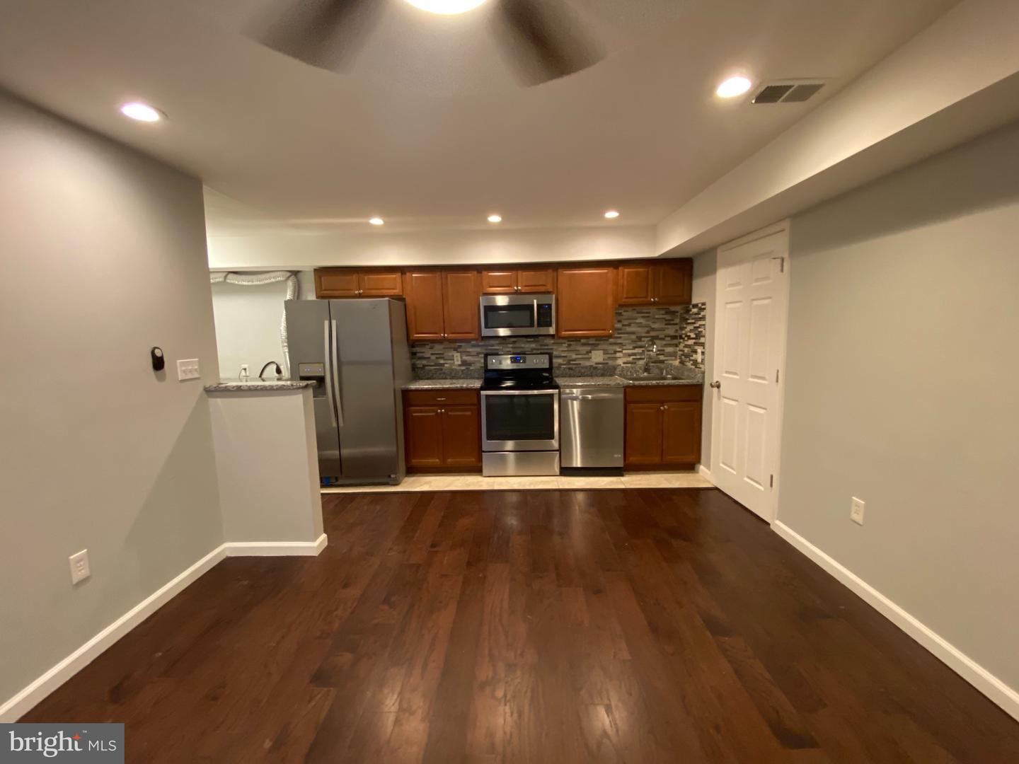 1216 Savannah Pl Se Property Photo 6