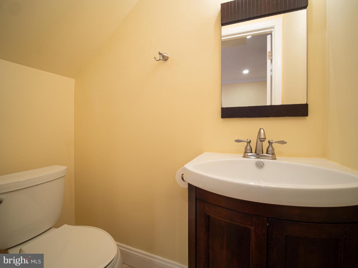 648 Newton Pl Nw #2 Property Photo 8