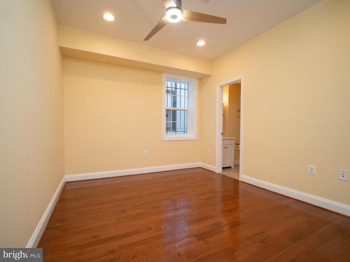 648 Newton Pl Nw #2 Property Photo 10