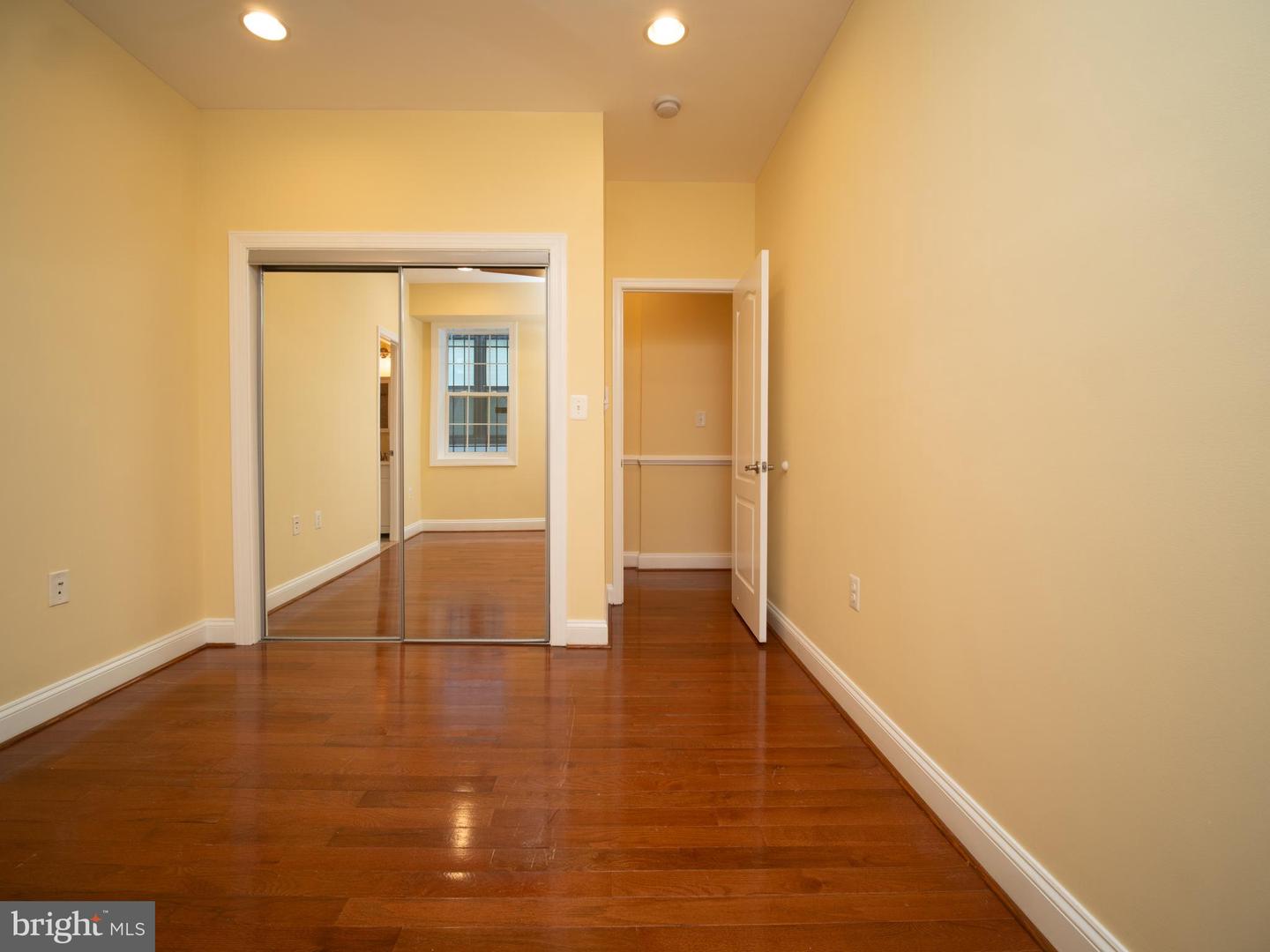 648 Newton Pl Nw #2 Property Photo 12