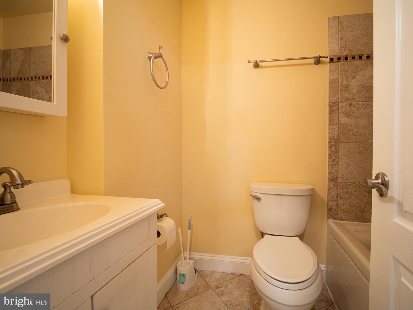 648 Newton Pl Nw #2 Property Photo 13