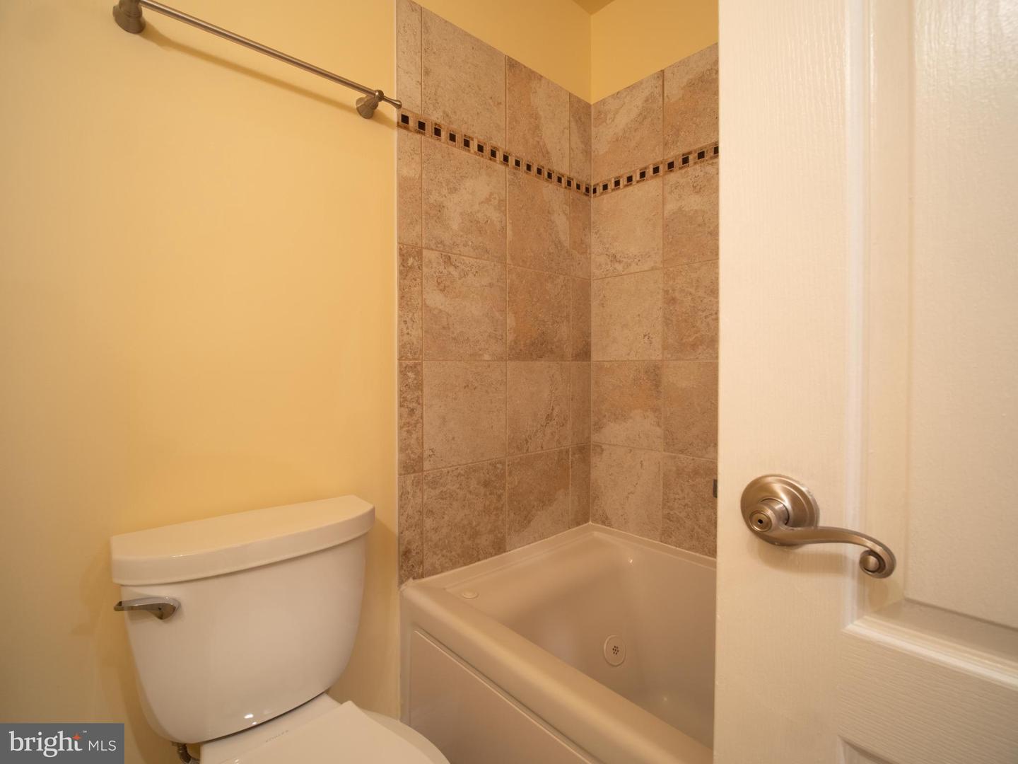 648 Newton Pl Nw #2 Property Photo 14
