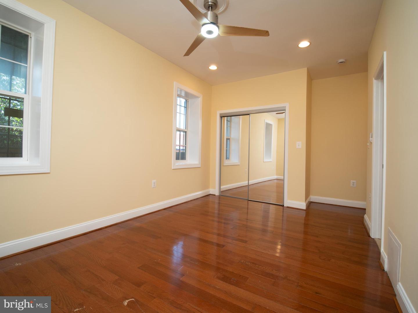 648 Newton Pl Nw #2 Property Photo 17