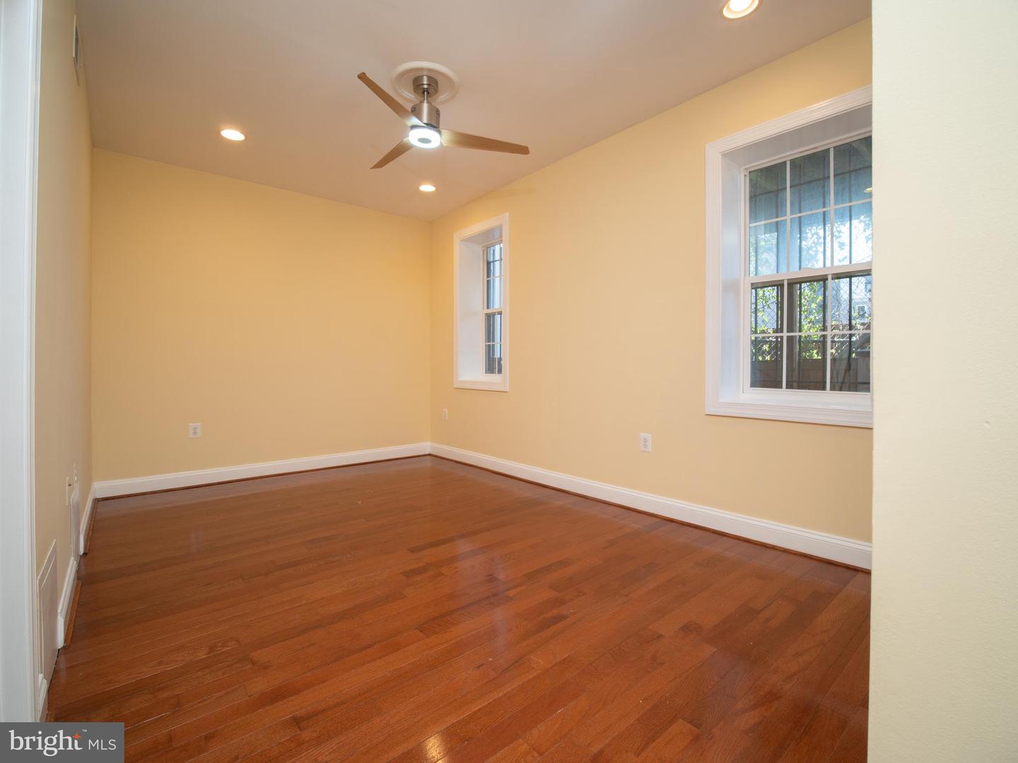 648 Newton Pl Nw #2 Property Photo 18