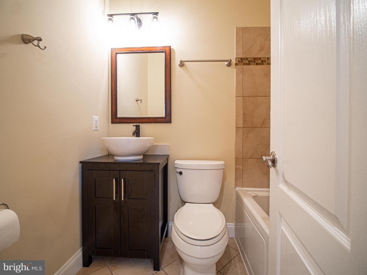 648 Newton Pl Nw #2 Property Photo 19