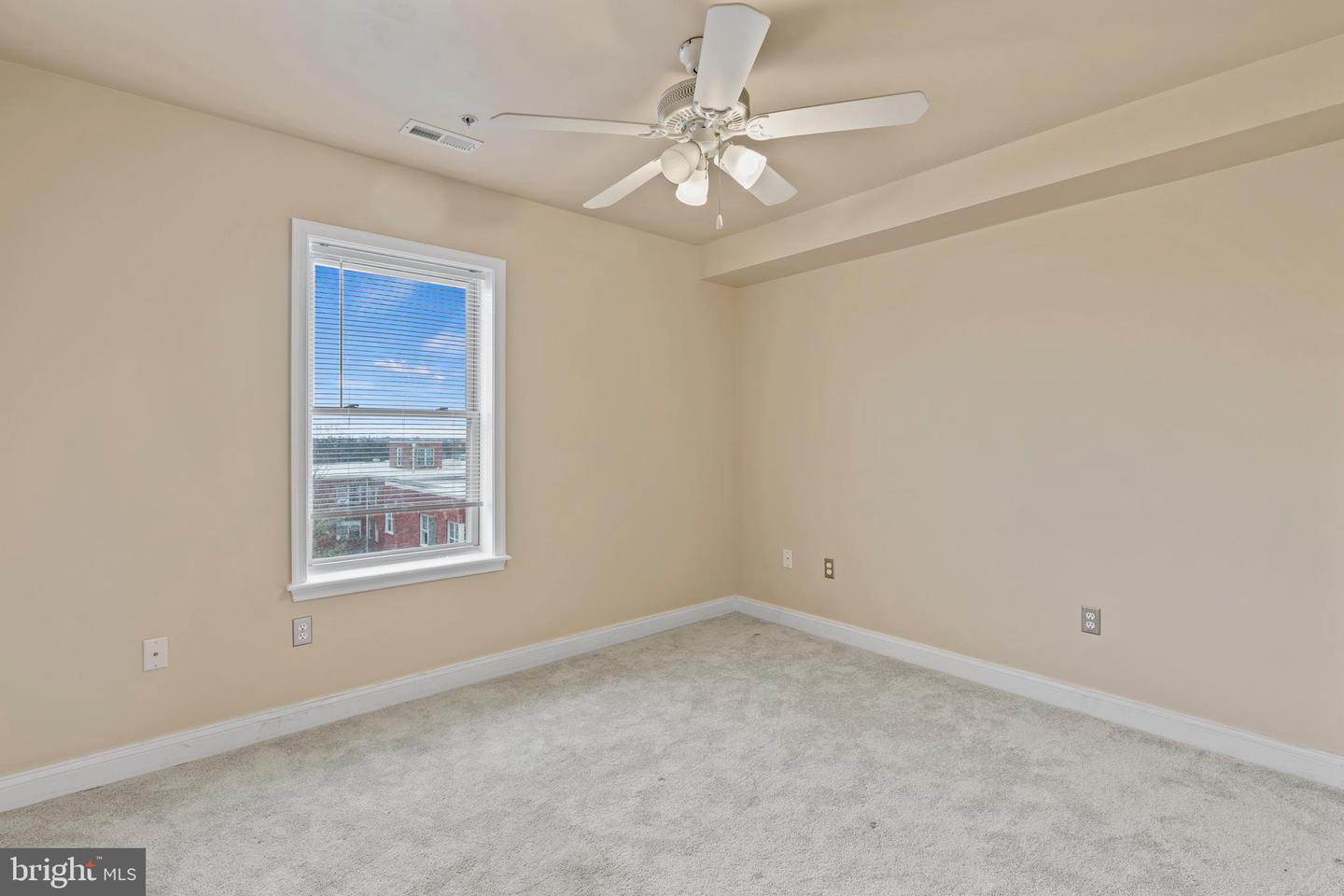 922 Madison St Nw #304 Property Photo 15