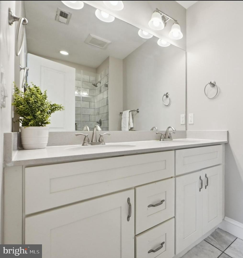 1714 West Virginia Ave Ne #3 Property Photo 11