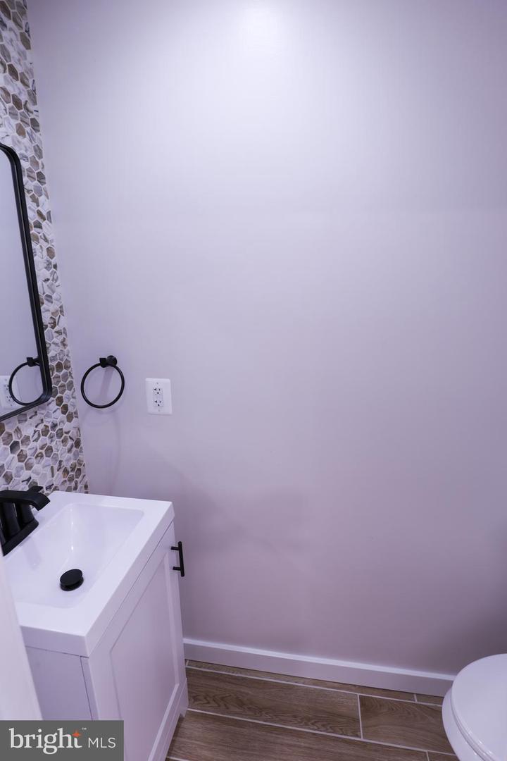 2039 Rosedale St Ne Property Photo 7