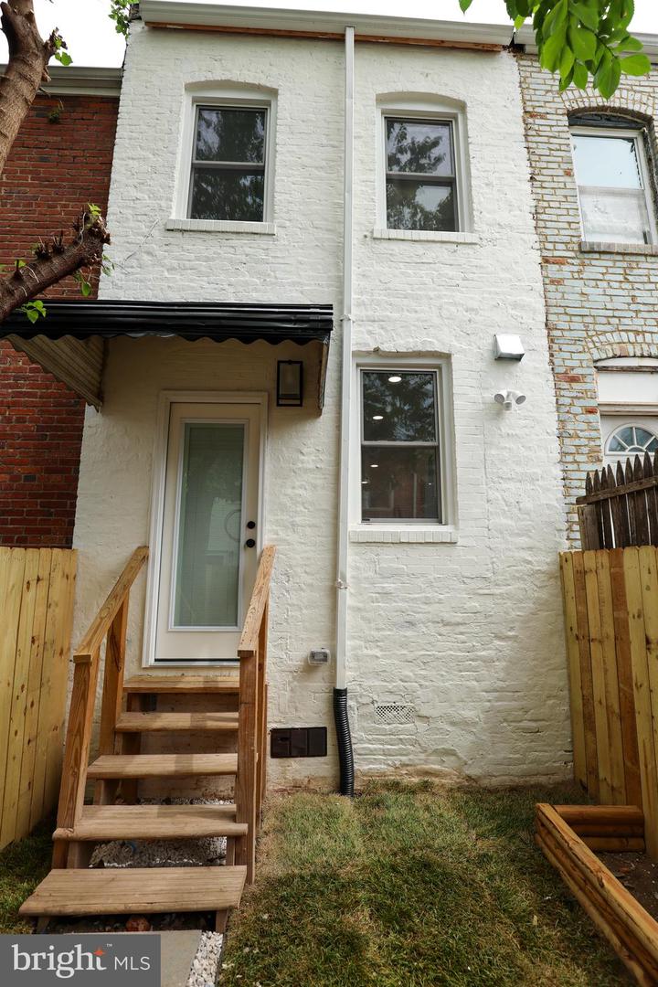 2039 Rosedale St Ne Property Photo 17