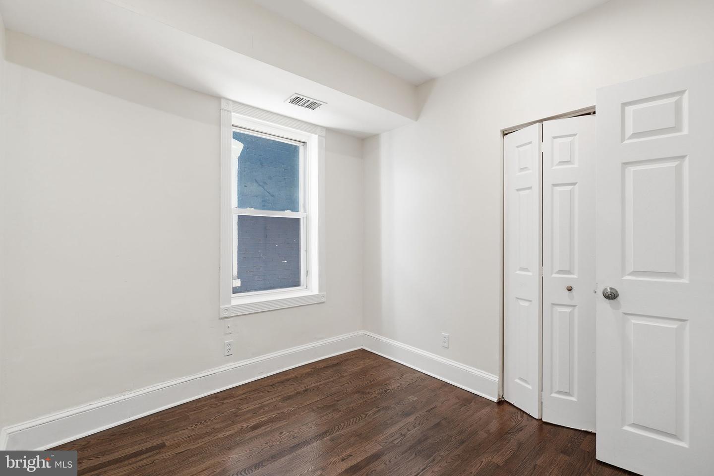 1038 6th St Ne #101 Property Photo 10