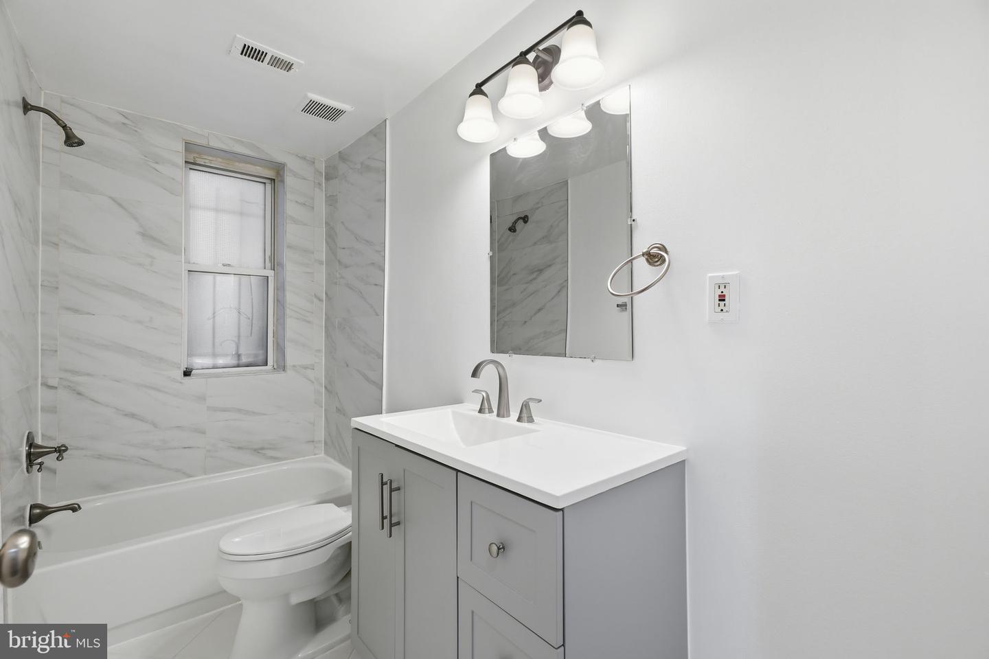 1038 6th St Ne #101 Property Photo 15
