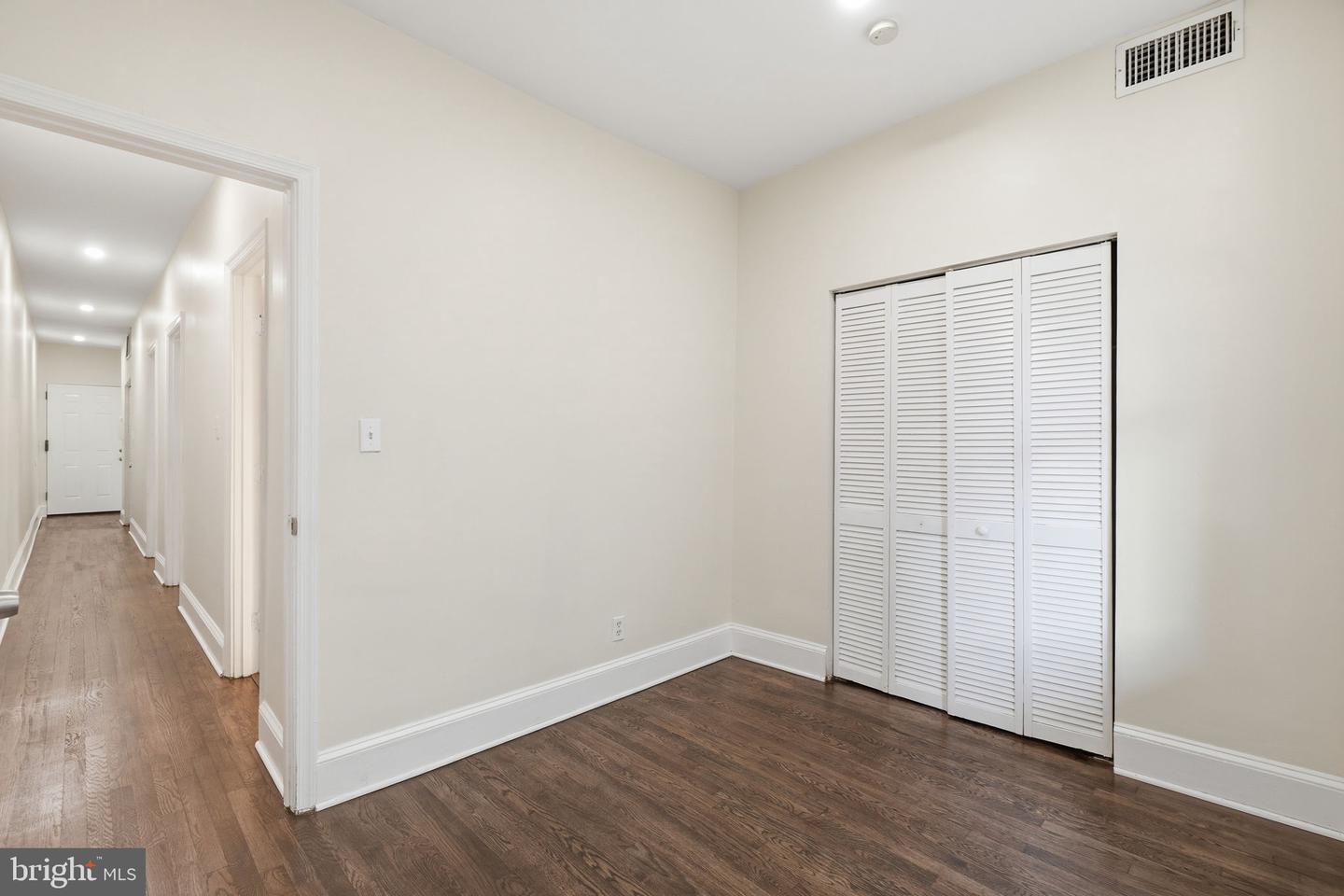 1038 6th St Ne #101 Property Photo 17