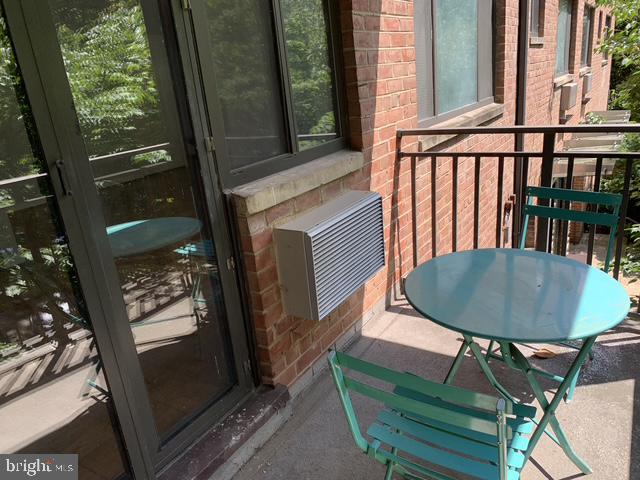 2325 42nd St Nw #201 Property Photo 9