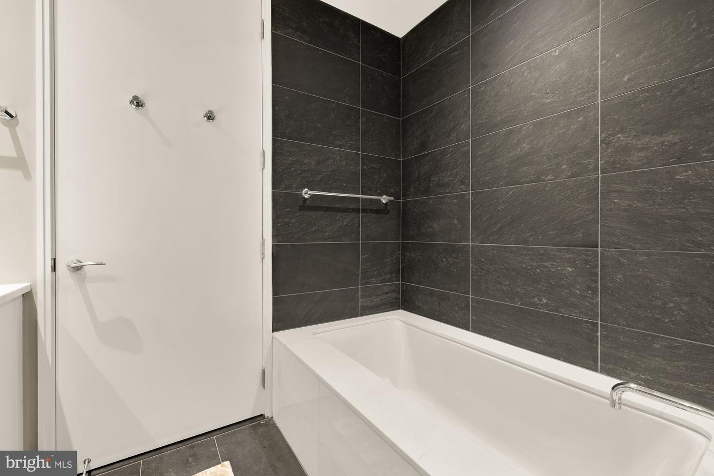 1177 22nd St Nw #3k Property Photo 39