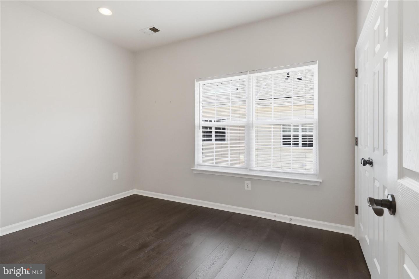 121 Danbury St Sw Property Photo 15