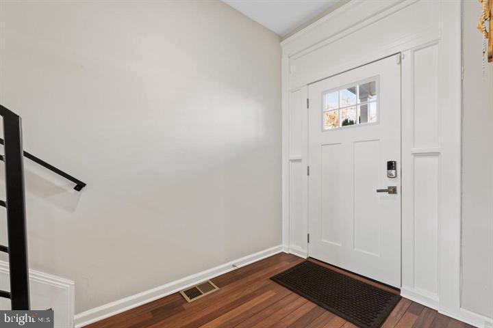 444 Kenyon St Nw Property Photo 4