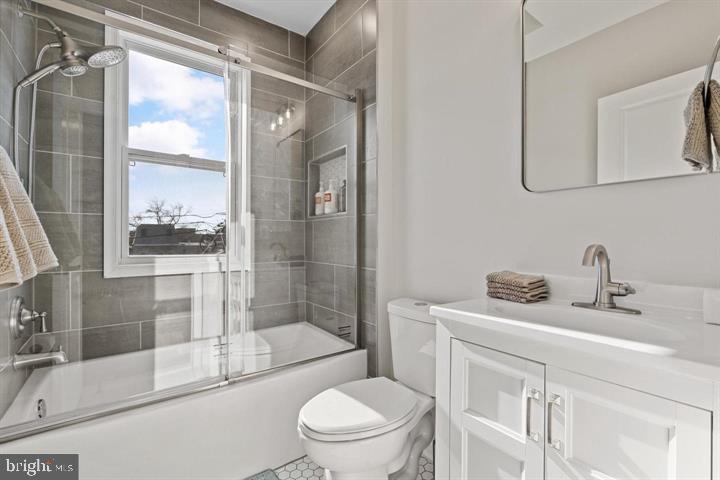 444 Kenyon St Nw Property Photo 14