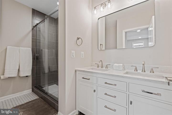 444 Kenyon St Nw Property Photo 19
