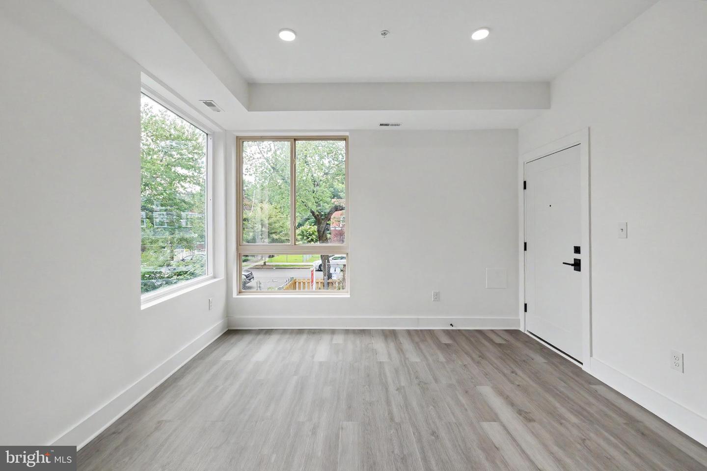 4312 Hayes St Ne Property Photo 52