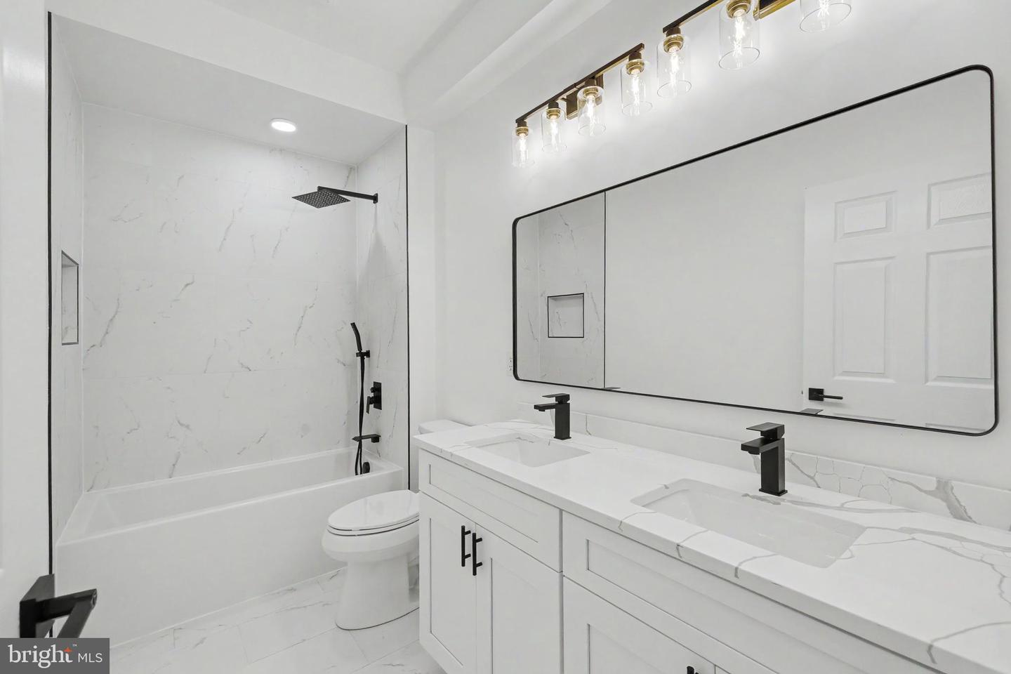 4312 Hayes St Ne Property Photo 57