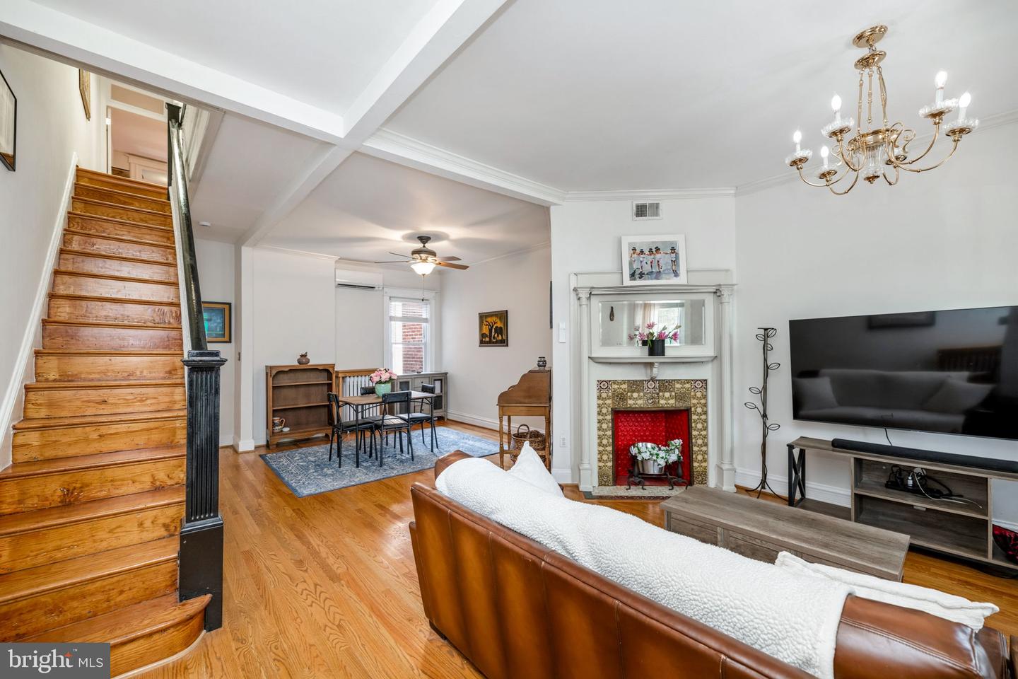 1221 E St Se Property Photo 6